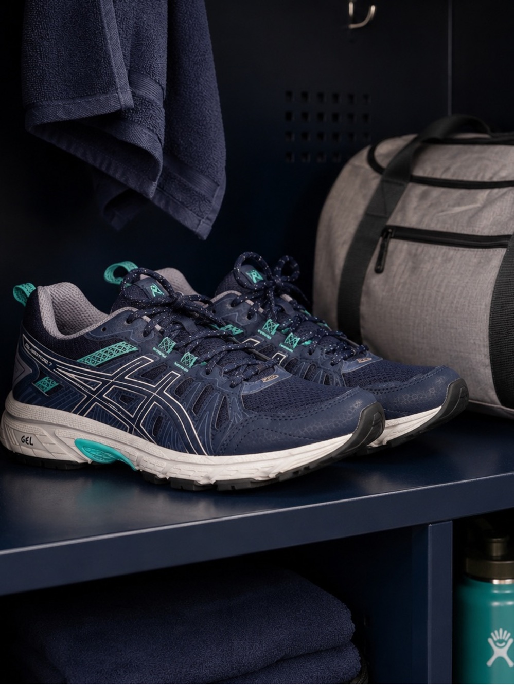 Asics Sneakers, Size 6 - Picture 3 of 16